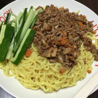 ヘルシーなジャージャー麺